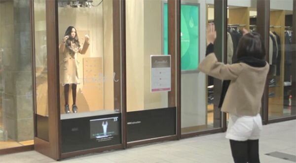 Kinect Enabled Mannequin Mimics Shoppers [video]