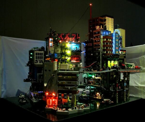 Cyberpunk City in Lego