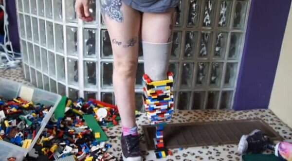 Amputee Builds a Prosthetic Leg From Lego Bricks