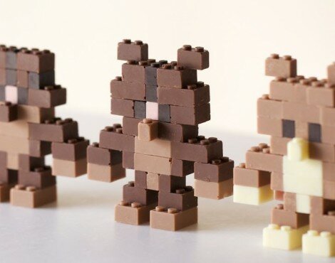 Brick Construction Shirt Lets You Wear Your LEGOs!